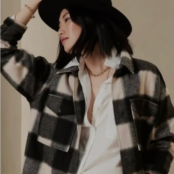 Shacket - Picture 1 of 7